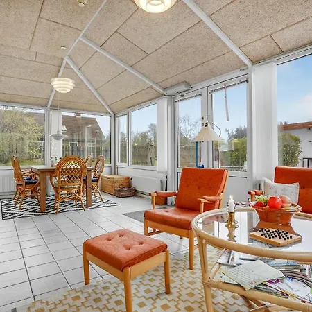 度假居 Stunning In With 3 Bedrooms And Wifi Glesborg
