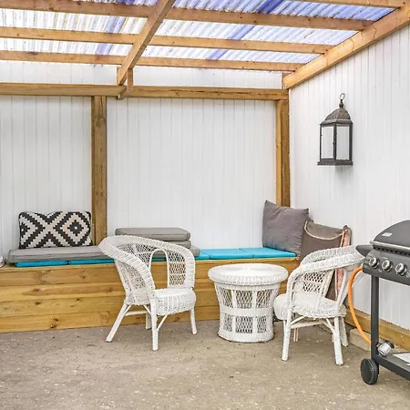 Stunning In With 3 Bedrooms And Wifi * Glesborg