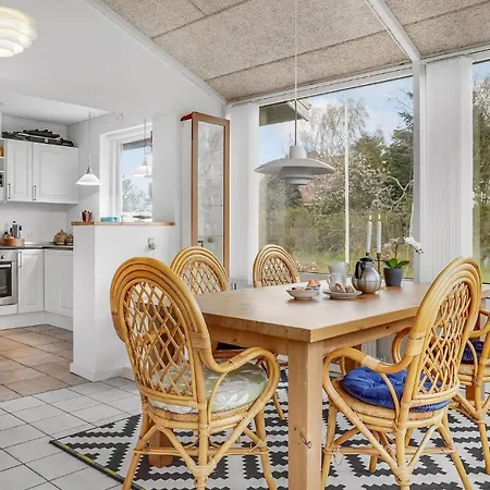 Stunning In With 3 Bedrooms And Wifi 度假居 *
