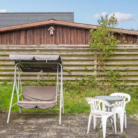 Stunning In With 3 Bedrooms And Wifi *